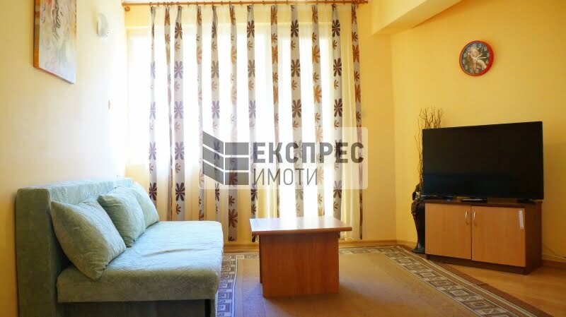 Обзаведен Тристаен апартамент