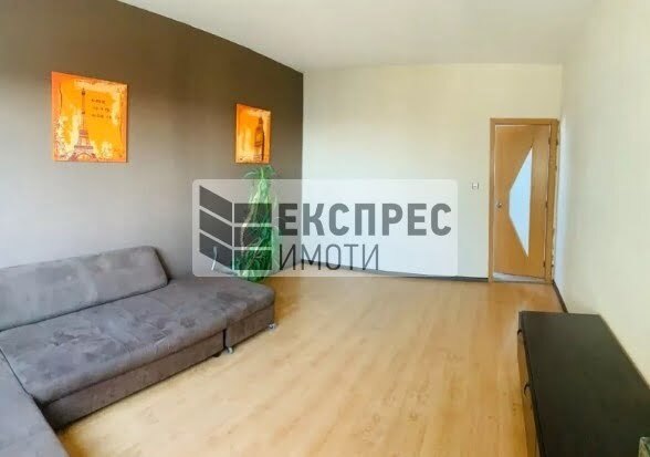Полуобзаведен Четиристаен апартамент