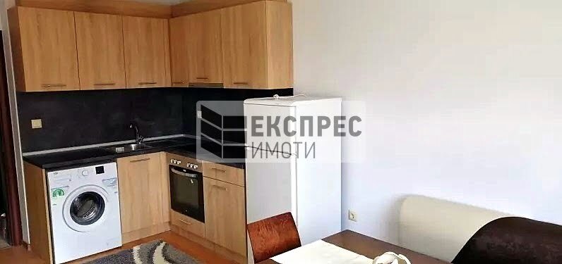New, Furnished 1 Schlafzimmer Wohnung
