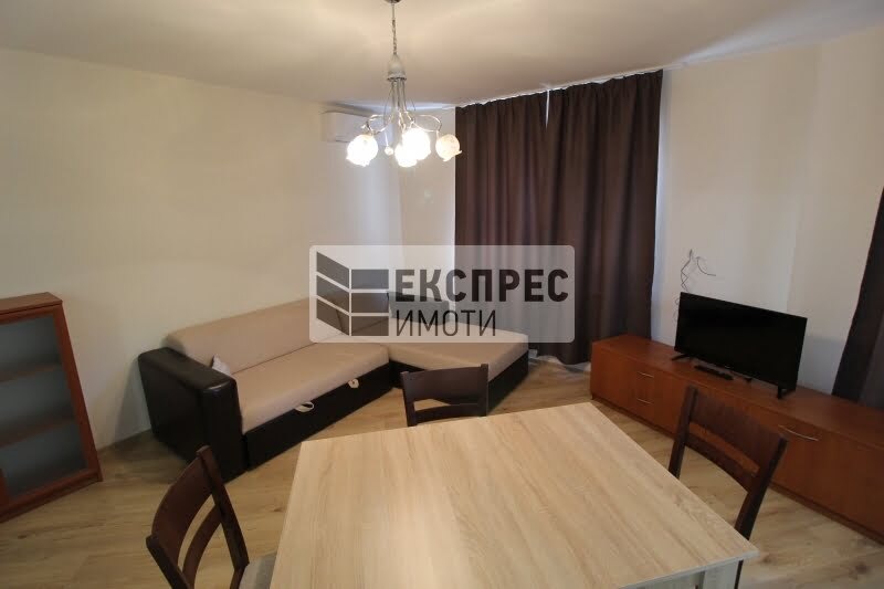Обзаведен Двустаен апартамент, Окръжна болница