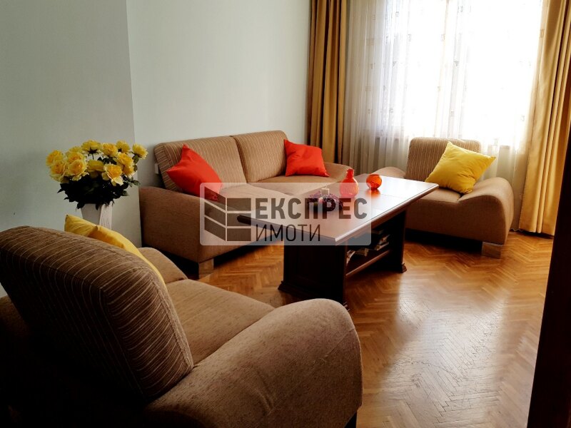 Furnished 3 bedroom apartment