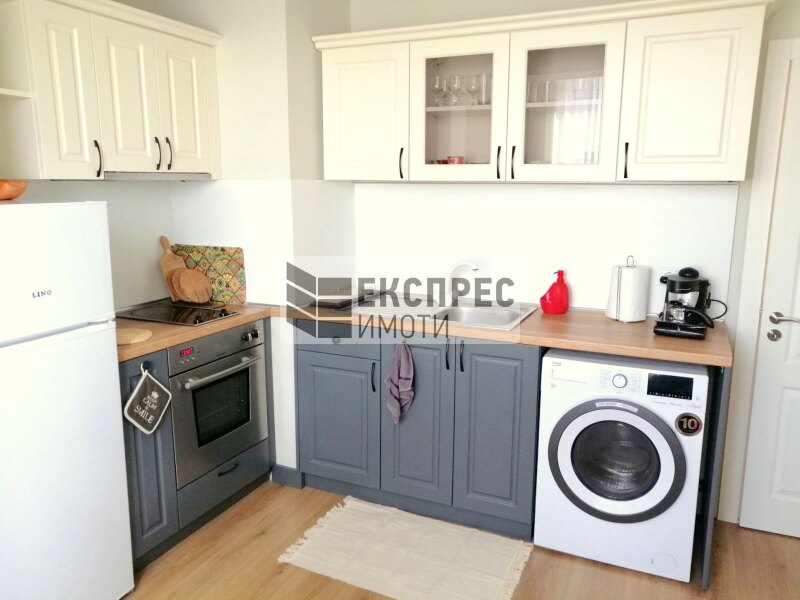 Furnished 1 bedroom apartment