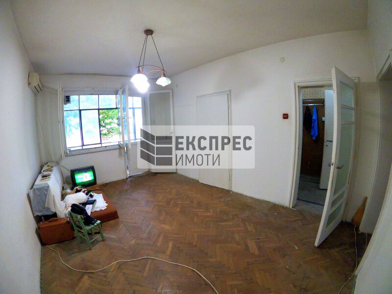 1 Schlafzimmer Wohnung