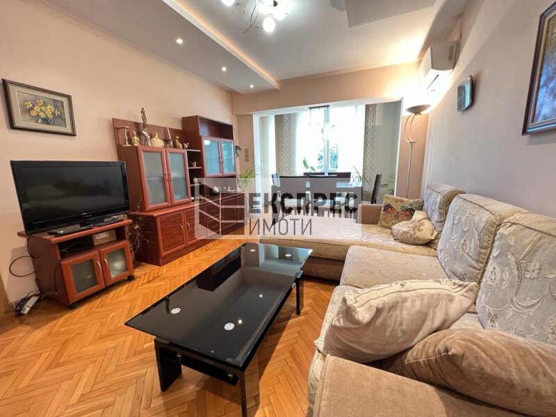 Furnished, 2 bedroom apartment