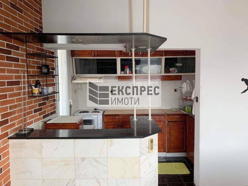 Furnished 2 bedroom apartment