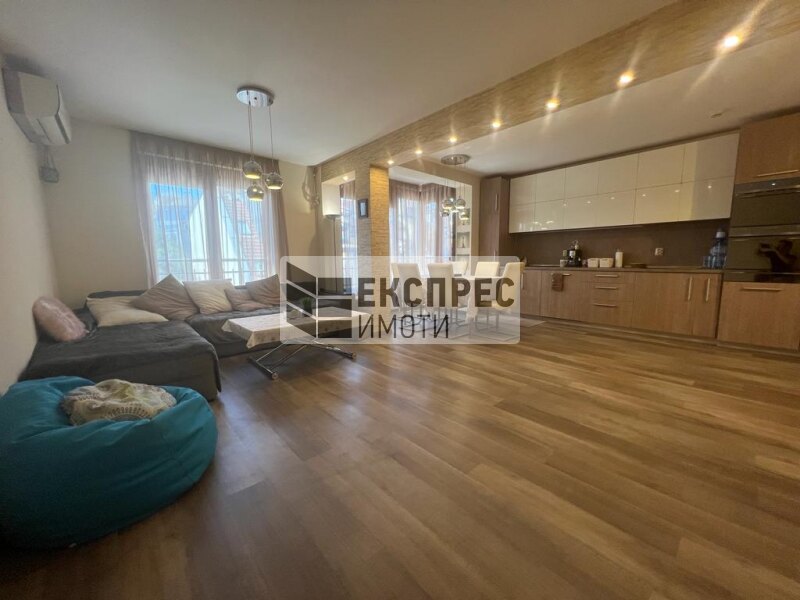 Furnished 3 bedroom apartment
