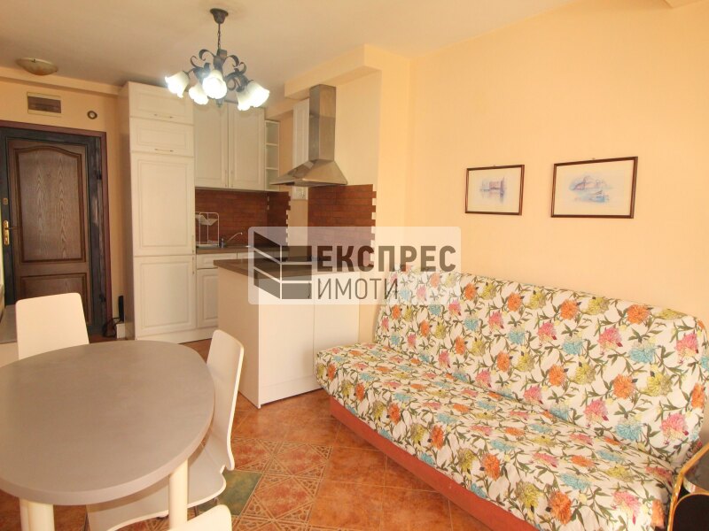 Möbliert 1 Schlafzimmer Wohnung