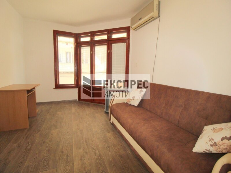 Möbliert 1 Schlafzimmer Wohnung
