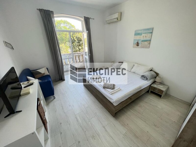  1 Schlafzimmer Wohnung