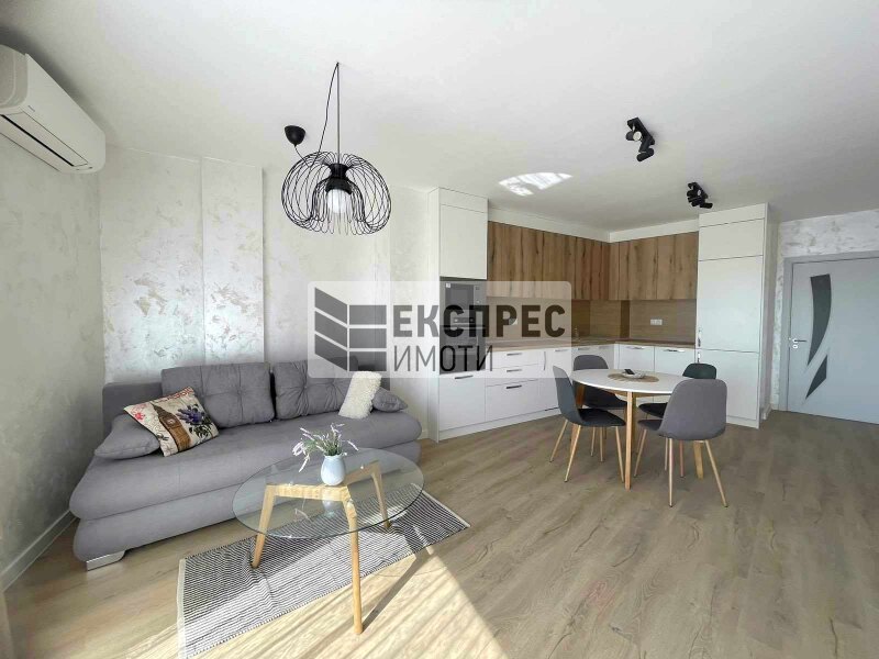 Нов, Луксозно, Обзаведен Двустаен апартамент