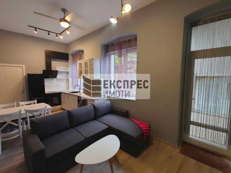 Обзаведен Четиристаен апартамент