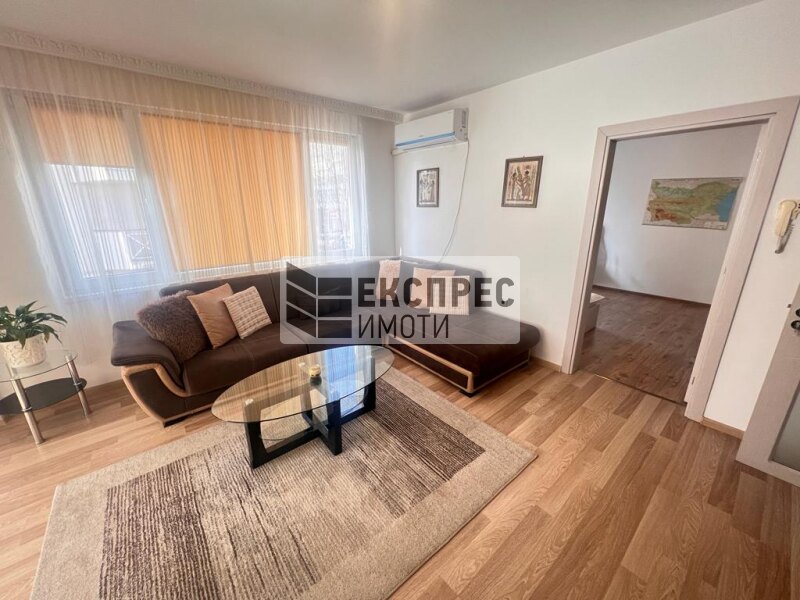 Furnished 2 bedroom apartment