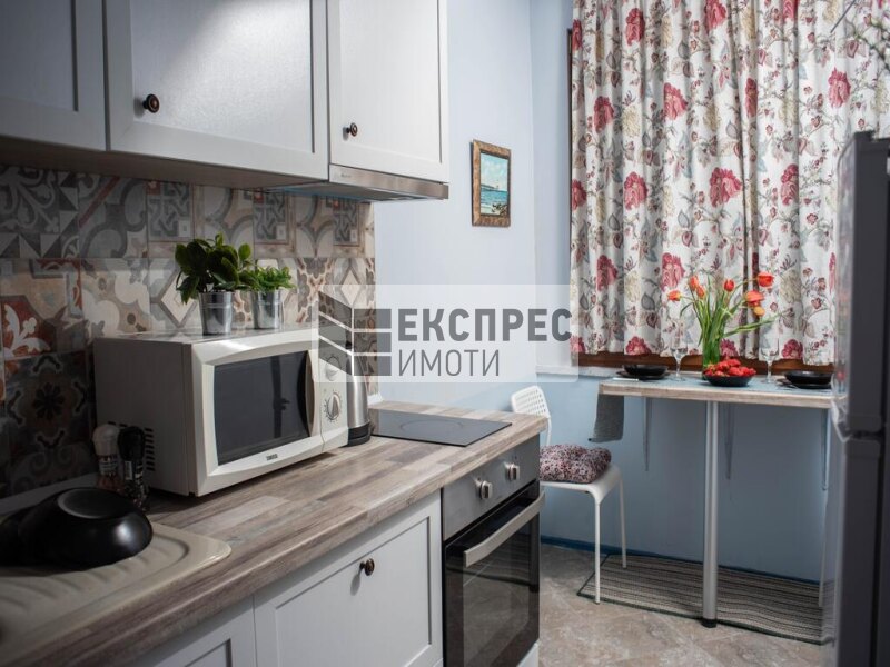 Furnished 1 bedroom apartment
