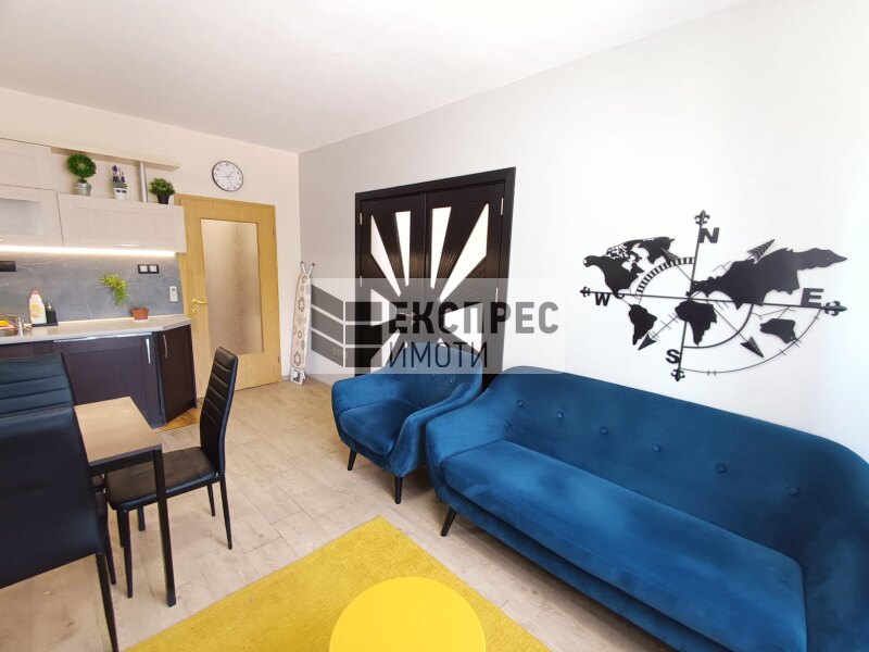 Furnished 2 bedroom apartment