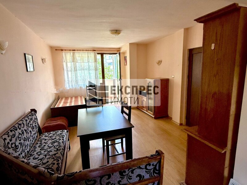  1 Schlafzimmer Wohnung
