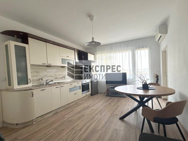 Furnished 2 bedroom apartment