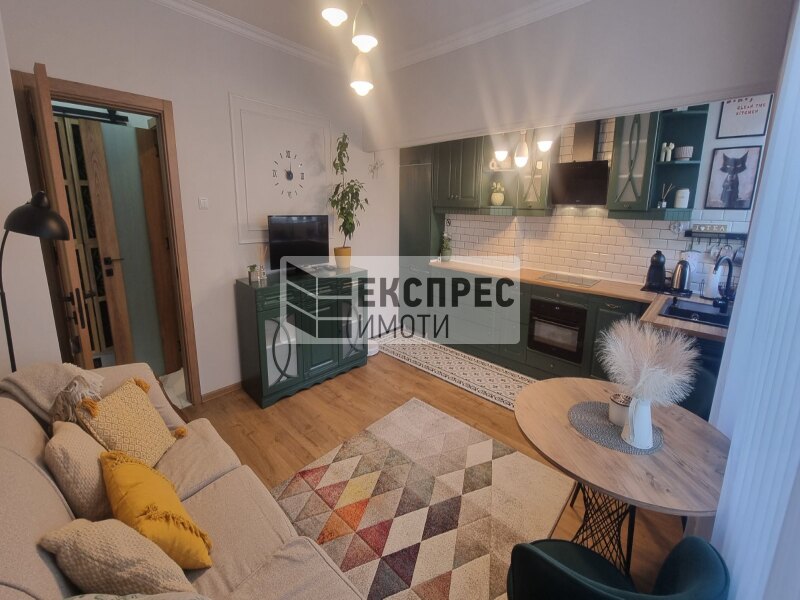  1 Schlafzimmer Wohnung
