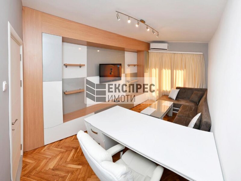  1 Schlafzimmer Wohnung