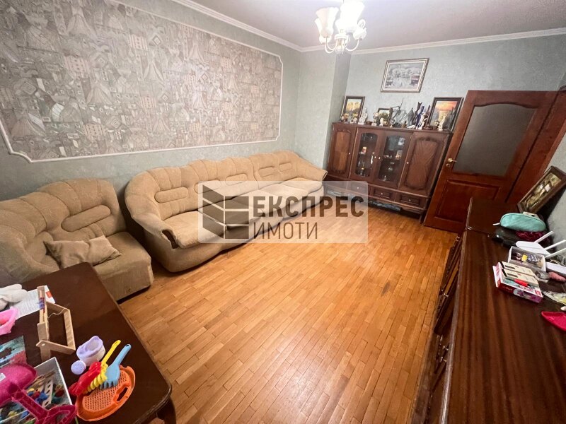 Furnished, 2 bedroom apartment