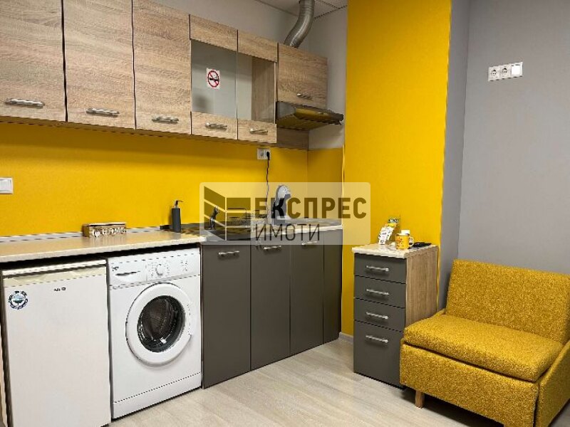 FURNISHED Studio
