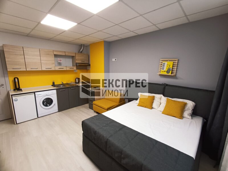 FURNISHED Studio