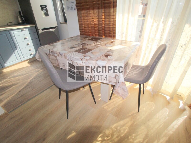 1 Schlafzimmer Wohnung, Farmers' Market