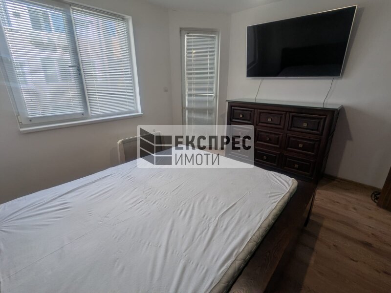 Обзаведен Тристаен апартамент, Окръжна болница