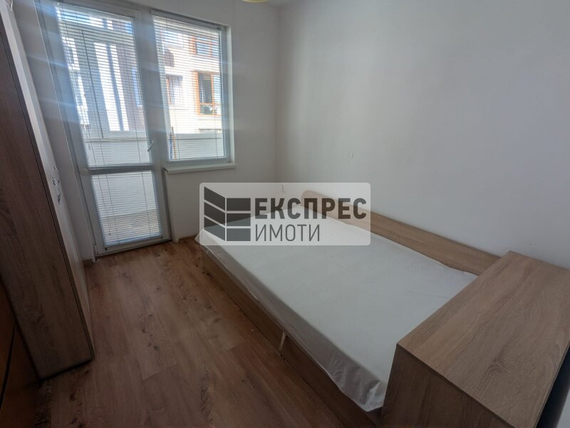 Обзаведен Тристаен апартамент, Окръжна болница