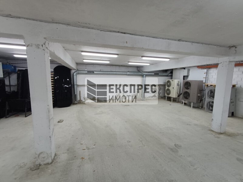 Обзаведен Четиристаен апартамент, Център