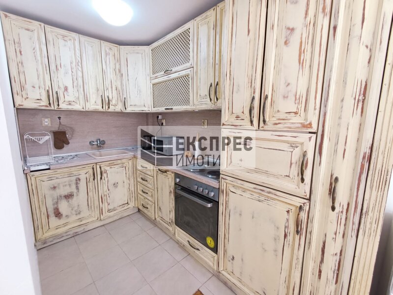 Furnished 2 bedroom apartment