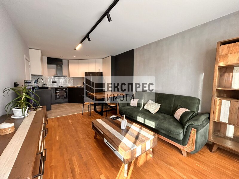 Möbliert, 2 Schlafzimmer Wohnung