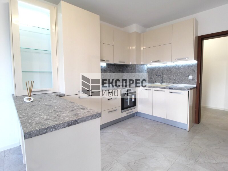 Furnished 2 bedroom apartment