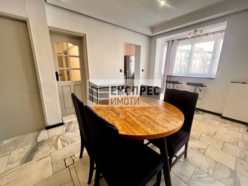 Обзаведен Тристаен апартамент