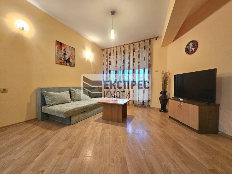 Furnished 2 bedroom apartment