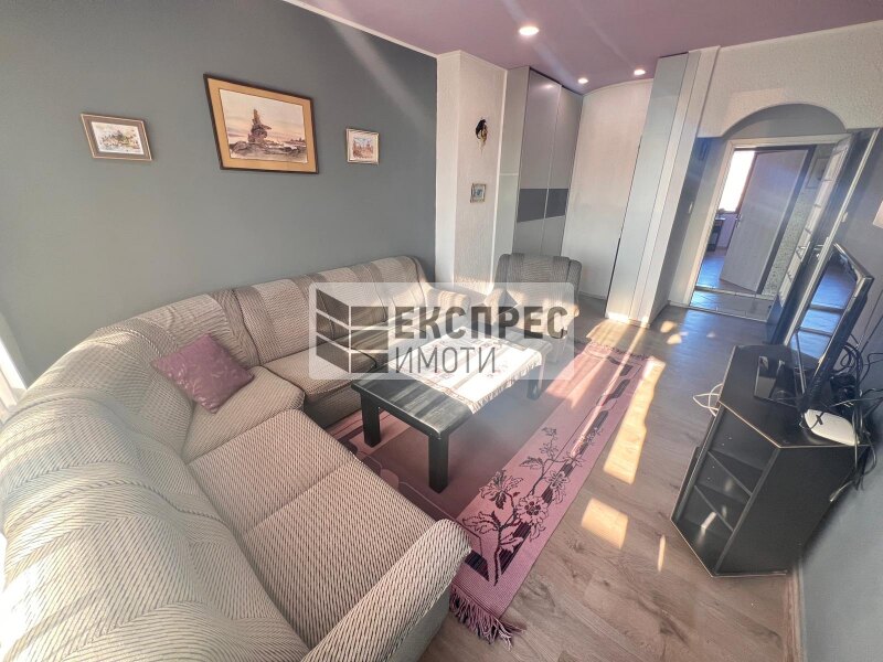 Обзаведен Тристаен апартамент