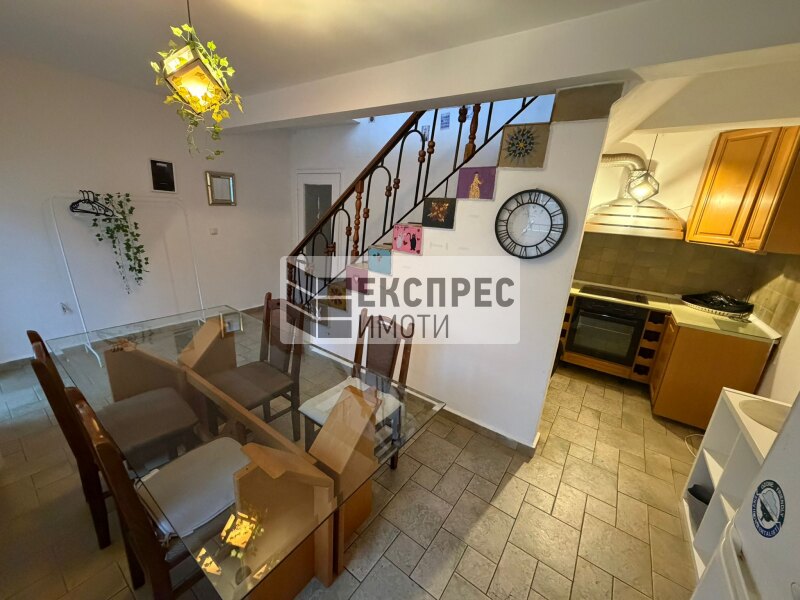 Furnished 2 bedroom apartment