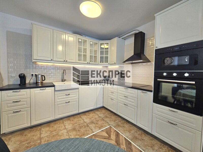 Luxury, Furnished 2 bedroom apartment