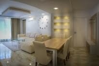 Луксозен Обзаведен Тристаен апартамент, Окръжна болница