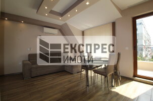 Обзаведен Двустаен апартамент, Червен площад