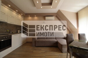 Обзаведен Двустаен апартамент, Червен площад