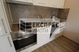 Обзаведен Двустаен апартамент, Червен площад