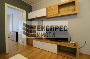 Нов, Луксозен, Обзаведен, Тристаен апартамент, Окръжна болница