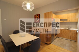 Нов, Луксозен, Обзаведен, Тристаен апартамент, Окръжна болница