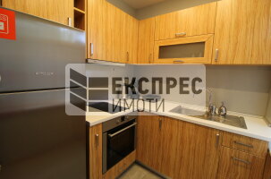 Нов, Луксозен, Обзаведен, Тристаен апартамент, Окръжна болница