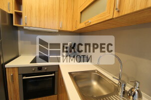 Нов, Луксозен, Обзаведен, Тристаен апартамент, Окръжна болница