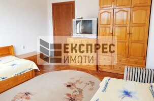 Furnished 3 bedroom apartment, Center