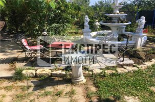 Furnished House, Pchelina