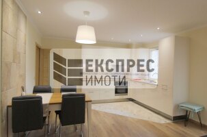 Нов, Луксозно, Обзаведен Двустаен апартамент, Център