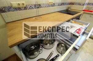 Нов, Луксозно, Обзаведен Двустаен апартамент, Център