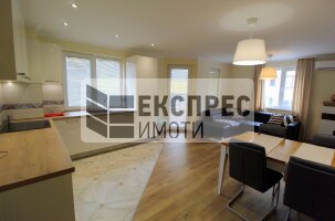 Нов, Луксозно, Обзаведен Двустаен апартамент, Център